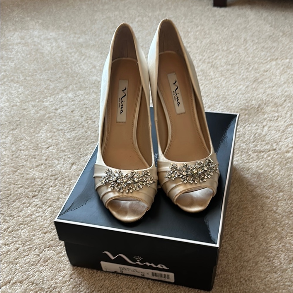 Nina Women's Cream Peep-Toe Heels